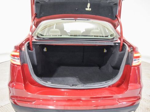 Used 2019 Ford Fusion SEL image 15