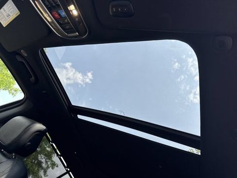 New 2026 Jeep Grand Wagoneer Limited AWD/4WD image 36