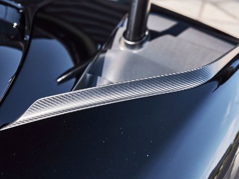 Used 2019 McLaren Senna RWD image 16