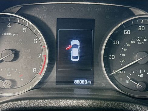 Used 2018 Hyundai Elantra Limited w/ Limited Ultimate Package 02 FWD image 13