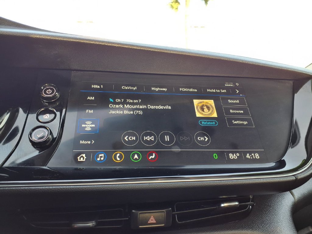 Used 2023 Buick Envision Avenir AWD/4WD image 3