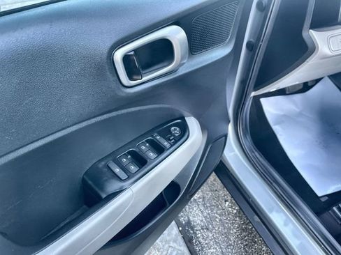 Used 2023 Hyundai Venue SEL w/ Cargo Package image 21