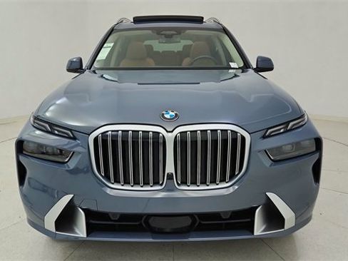 Used 2026 BMW X7 xDrive40i image 2