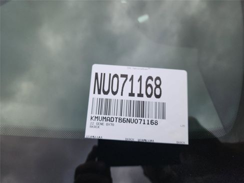 Used 2022 Genesis GV70 2.5T w/ Advanced Package image 10