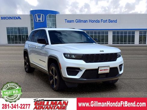 Used 2024 Jeep Grand Cherokee Altitude AWD/4WD image 1