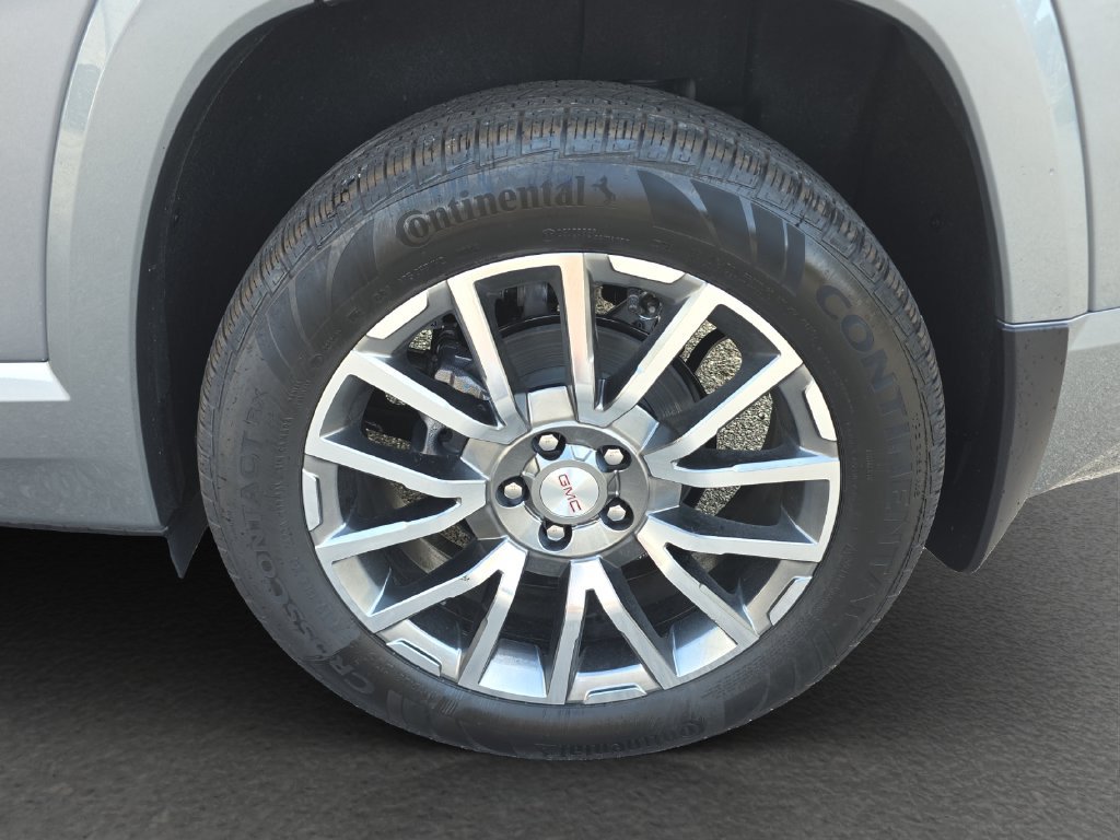 New 2027 GMC Terrain Denali w/ LPO, Floor Liner Package AWD/4WD image 5