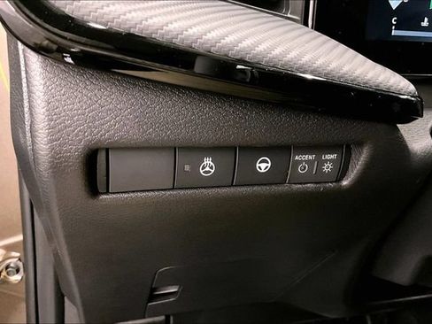 New 2026 Nissan Kicks SR w/ SR Premium Package AWD/4WD image 30