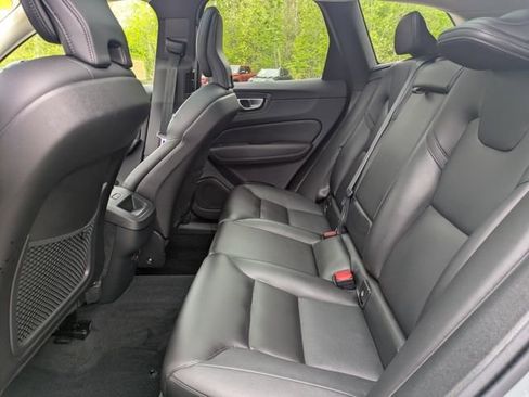 Used 2024 Volvo XC60 B5 Core w/ Protection Package Premier AWD/4WD image 17
