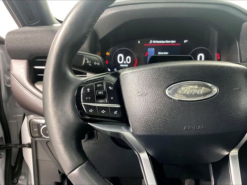 Used 2025 Ford Explorer Platinum w/ LUX Leather Package image 24