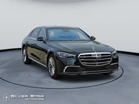 Used 2022 Mercedes-Benz S 580 4MATIC Sedan image 1