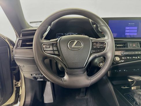 Used 2023 Lexus ES 350 w/ Premium Package FWD image 12