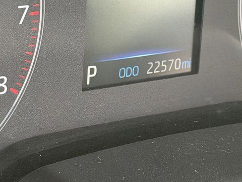 Certified 2025 Toyota Corolla LE image 9