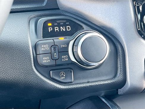 Used 2025 RAM 1500 Big Horn AWD/4WD image 16