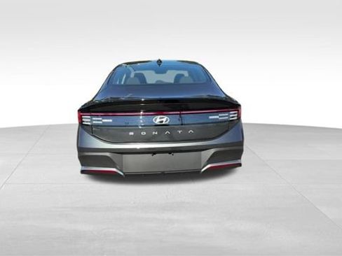 Used 2026 Hyundai Sonata SE FWD image 6
