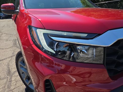 Used 2023 Honda Passport EX-L image 10