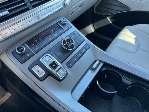 Used 2021 Hyundai Palisade Calligraphy image 12