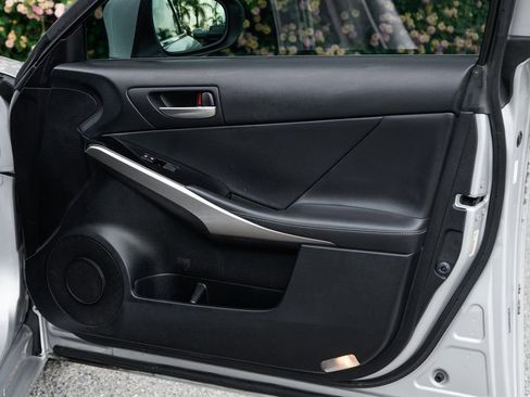 Used 2018 Lexus IS 300 AWD w/ Comfort Package image 40