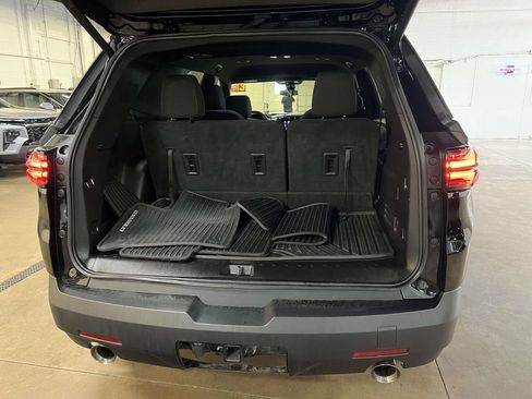 Used 2023 Chevrolet Traverse LT FWD image 10
