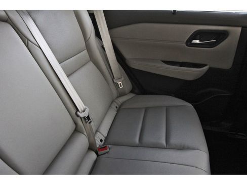 Used 2023 Nissan Rogue SV w/ SV Premium B Package image 16