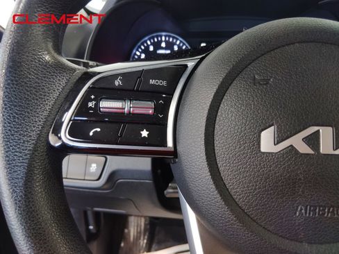 Used 2022 Kia Forte LXS image 13