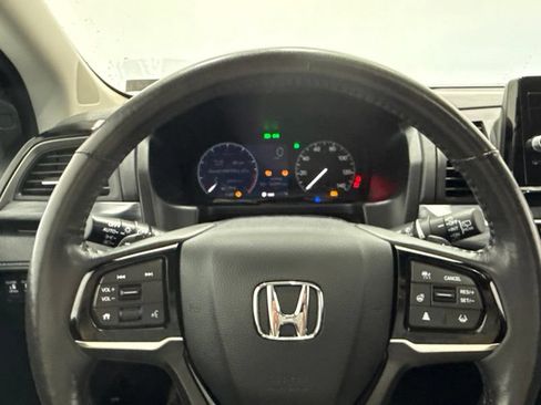 Used 2025 Honda Odyssey Elite image 30