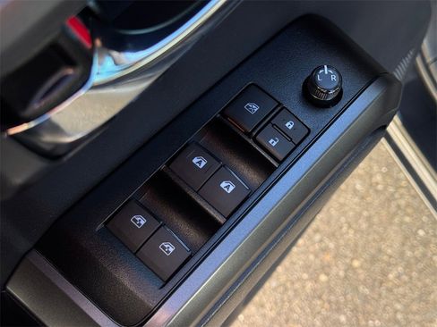 Certified 2023 Toyota Tacoma TRD Off-Road image 11