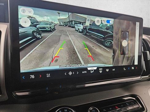 Used 2025 Ford Expedition Active image 14