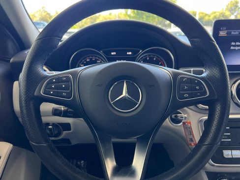 Certified 2019 Mercedes-Benz GLA 250 image 23