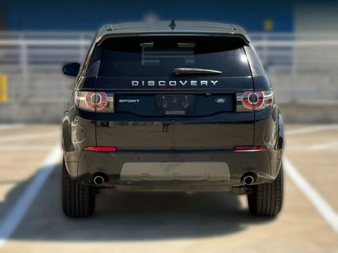 Used 2017 Land Rover Discovery Sport SE image 6