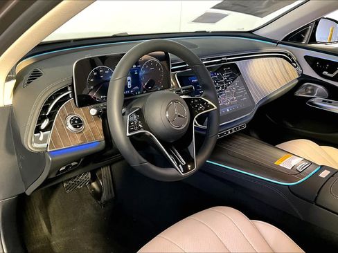 New 2026 Mercedes-Benz E 350 4MATIC Sedan image 9