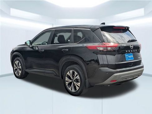 Used 2023 Nissan Rogue SV FWD image 3
