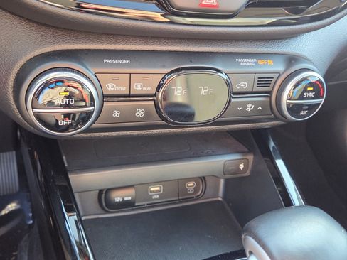 Used 2024 Kia Soul GT-Line image 24