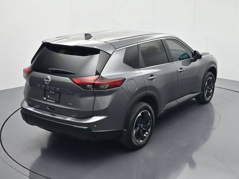 Certified 2024 Nissan Rogue SV FWD image 32