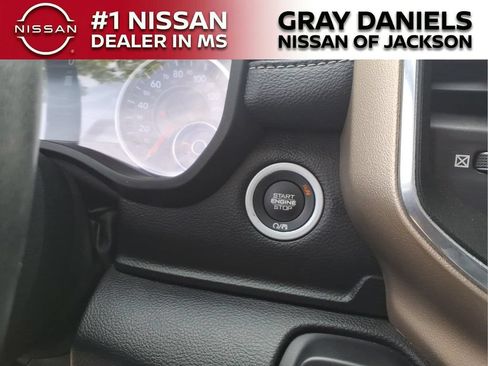 Used 2019 RAM 1500 Laramie AWD/4WD image 15