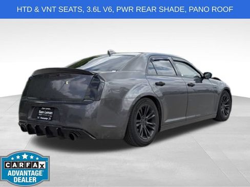 Used 2016 Chrysler 300 C RWD image 4
