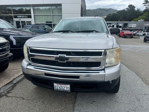 Used 2010 Chevrolet Silverado 1500 LT w/ Power Pack Plus RWD image 2