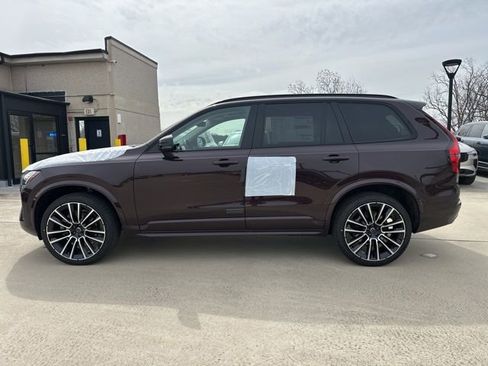 New 2026 Volvo XC90 B6 Ultra w/ Lounge Package image 4
