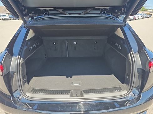 Used 2021 Buick Envision Essence w/ Technology Package I FWD image 30