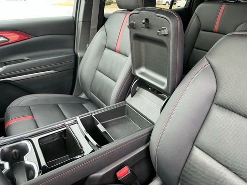 Used 2024 Chevrolet Traverse RS w/ LPO, Floor Liner Package image 33