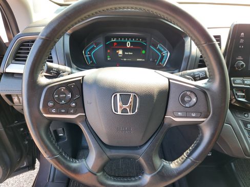 Certified 2023 Honda Odyssey EX-L image 9