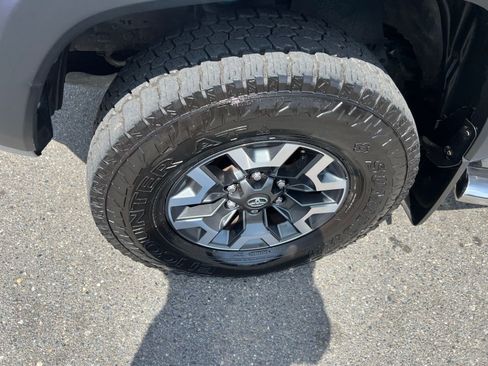 Used 2017 Toyota Tacoma TRD Off-Road w/ Tow Package AWD/4WD image 10
