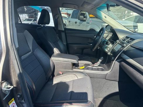 Used 2015 Toyota Camry SE FWD image 9