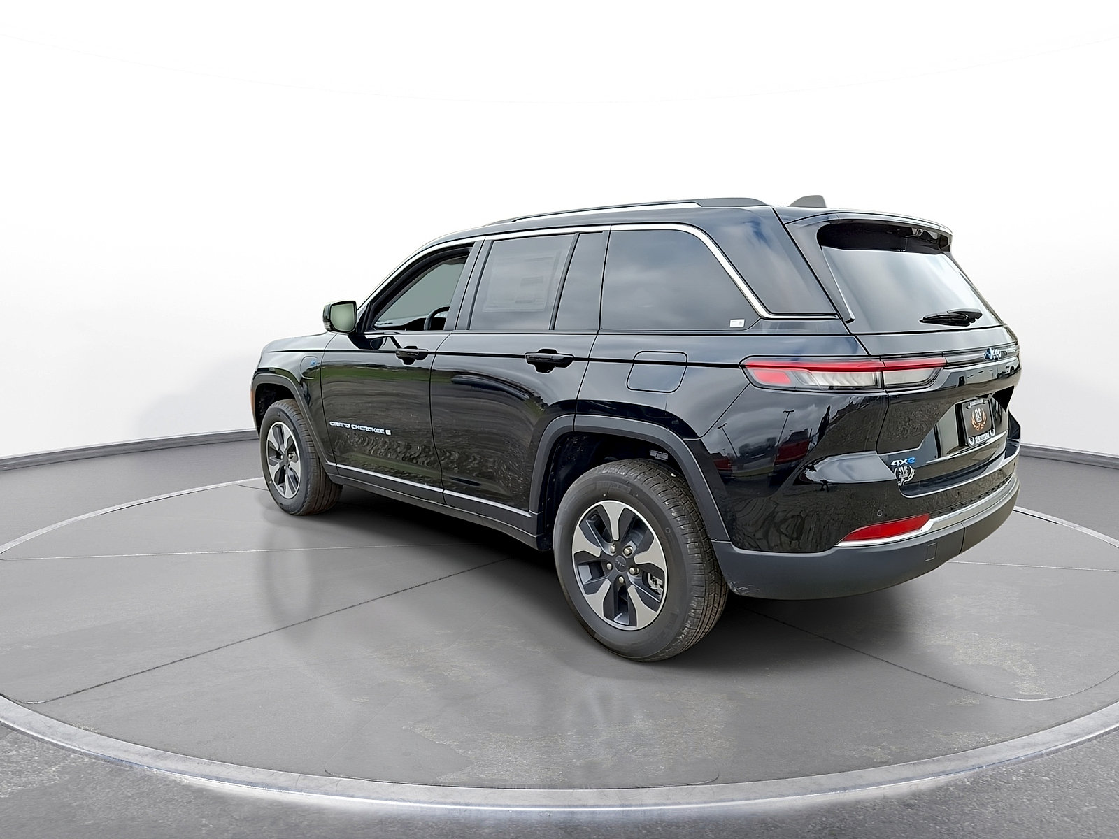 New 2024 Jeep Grand Cherokee Limited 4xe w/ Luxury Tech Group II AWD/4WD image 6