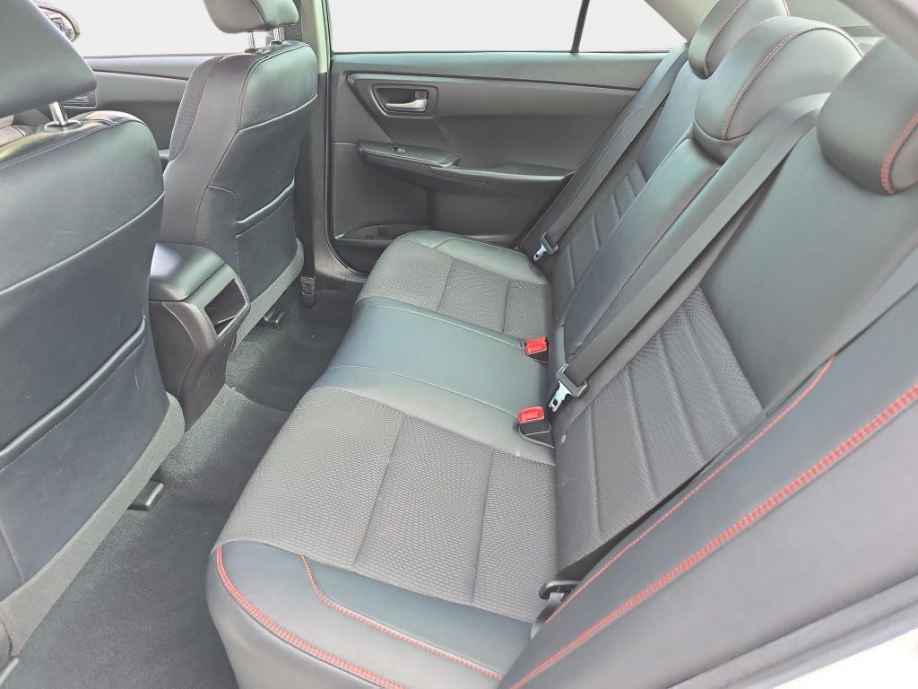 Used 2017 Toyota Camry SE FWD image 16