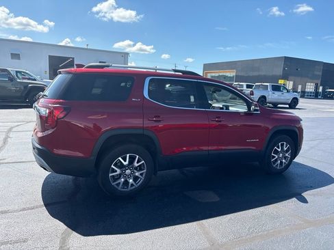 Used 2023 GMC Acadia SLT FWD image 9
