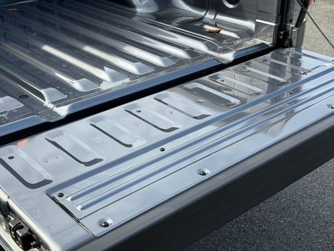 New 2026 Nissan Frontier S image 23