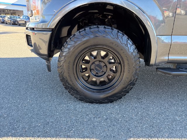 Used 2019 Ford F150 XLT w/ Equipment Group 302A Luxury AWD/4WD image 25