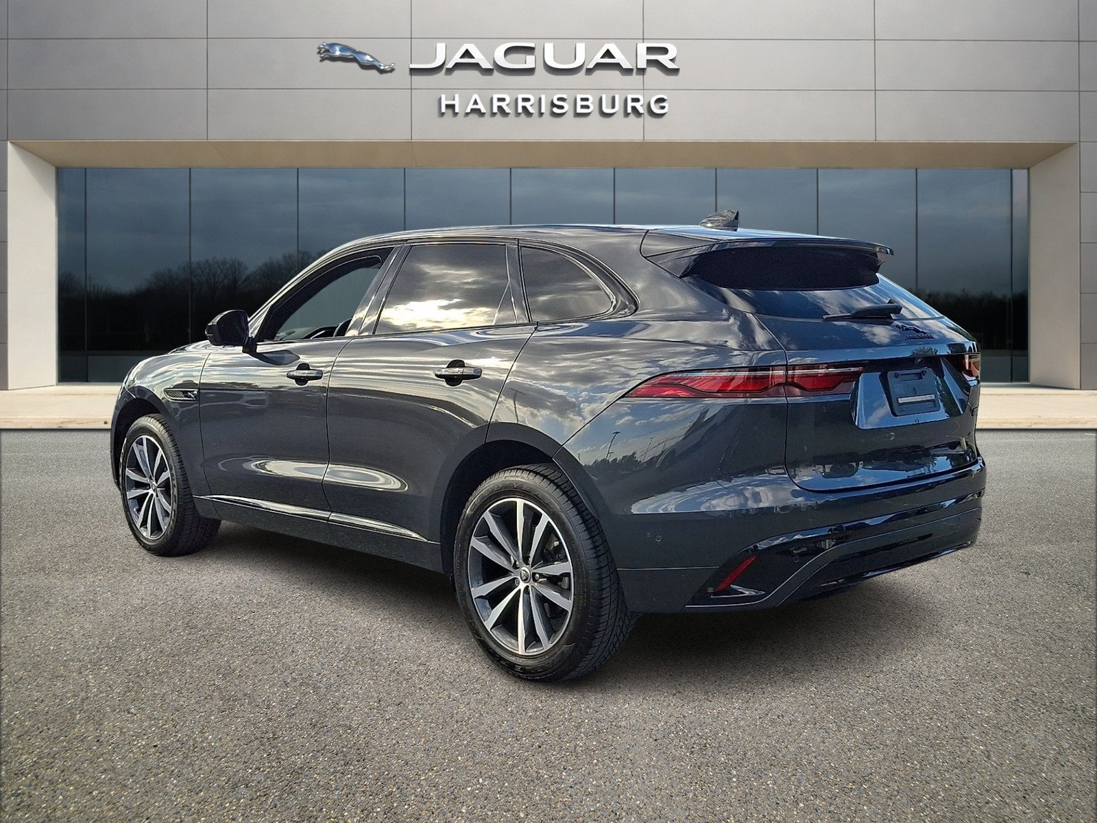 Used 2026 Jaguar F-PACE R-Dynamic S AWD/4WD image 2