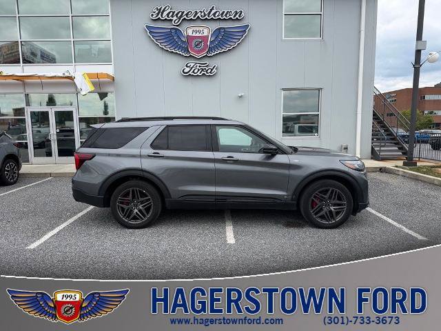 Certified 2025 Ford Explorer ST-Line w/ ST-Line Street Pack AWD/4WD image 1