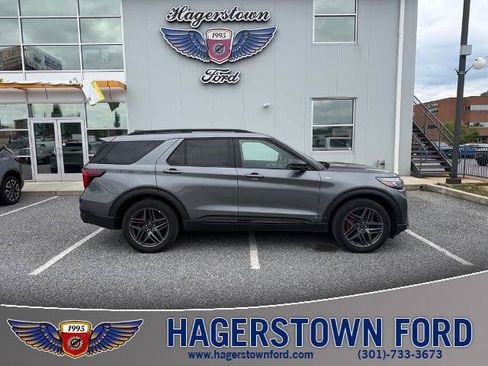 Certified 2025 Ford Explorer ST-Line w/ ST-Line Street Pack AWD/4WD image 1